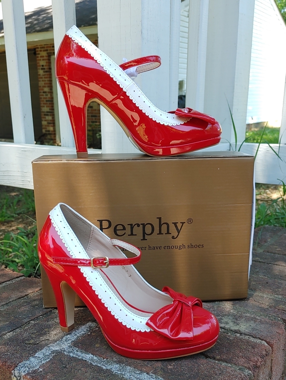 Perphy Bow Platform Faux Patent Mary Jane Pump Size 7 (1358)